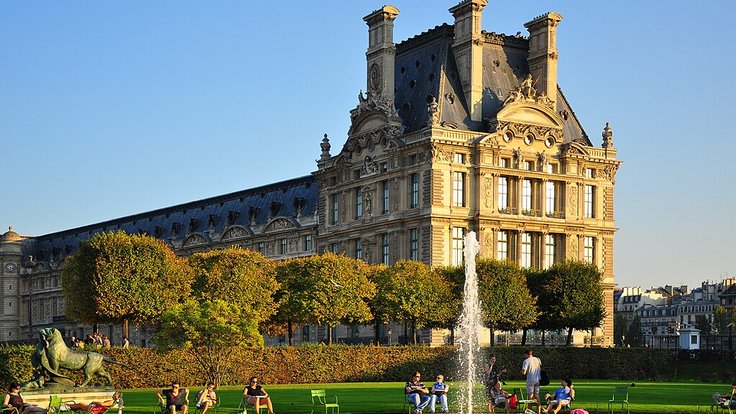 Pavillon_de_Flore_from_Tuileries,_Paris_October_2011_001