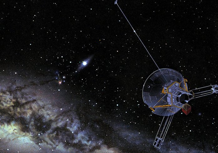 Meziplanetární sonda Pioneer 11.