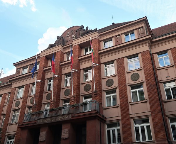 Policie zasahuje na plzeňském krajském úřadě