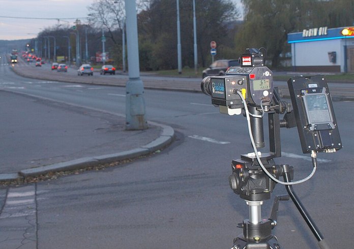 Plzeňská,_radar_s_ulicí