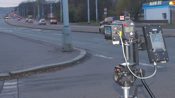 Plzeňská,_radar_s_ulicí