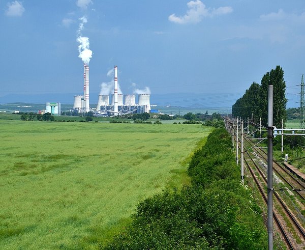 Počerady_power_plant_from_Výškov