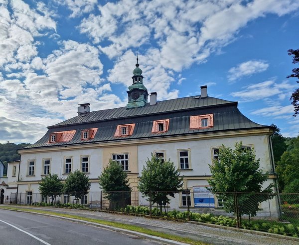 Pohled od silnice