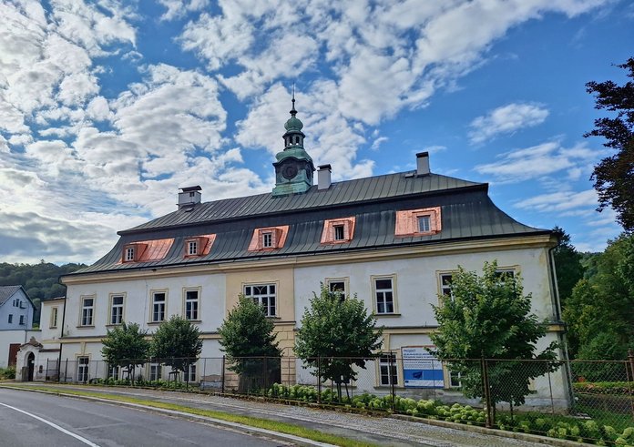 Pohled od silnice