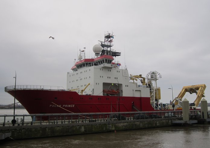 Polar_Prince_at_Liverpool_Cruise_Terminal_-_2013-02-25_(5)