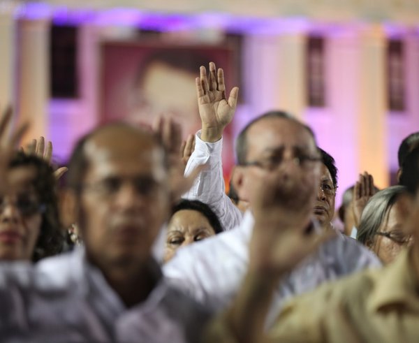 Posesión_de_Daniel_Ortega_como_presidente_de_Nicaragua_(6679777721)