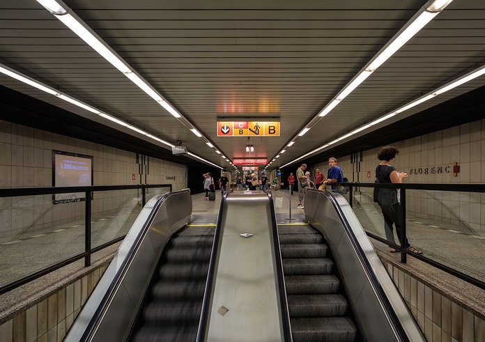 Prague_07-2016_Metro_img1_LineC_Florenc