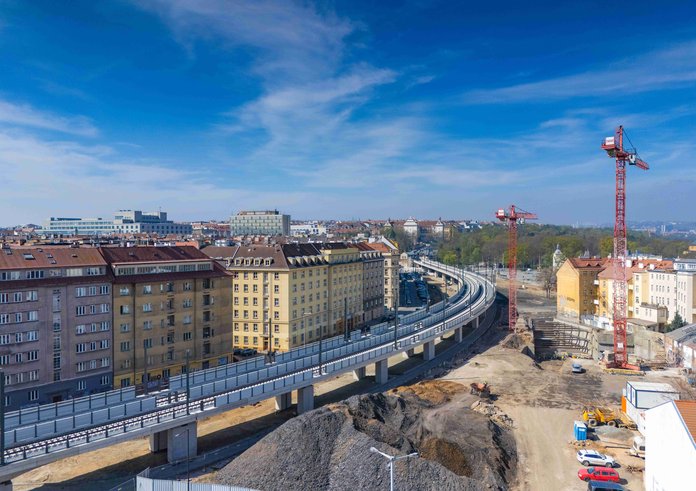 Trať mezi Praha Bubny a Výstavištěm