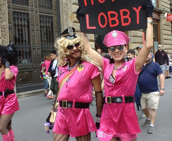 Praha,_Na_Příkopě,_Pride_2017,_Homo_Lobby