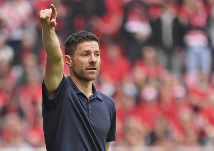Trenér Xabi Alonso oficiálně přebírá Real Madrid.