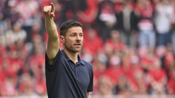 Trenér Xabi Alonso oficiálně přebírá Real Madrid.