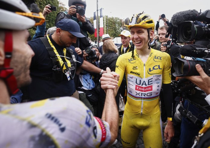 Tadej Poagačar počtvrté zvítězil na Tour de France.