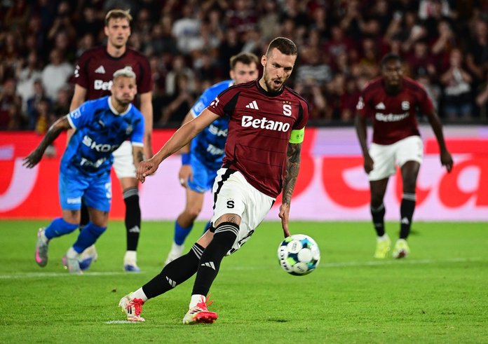 Lukáš Haraslín proměnil penaltu.