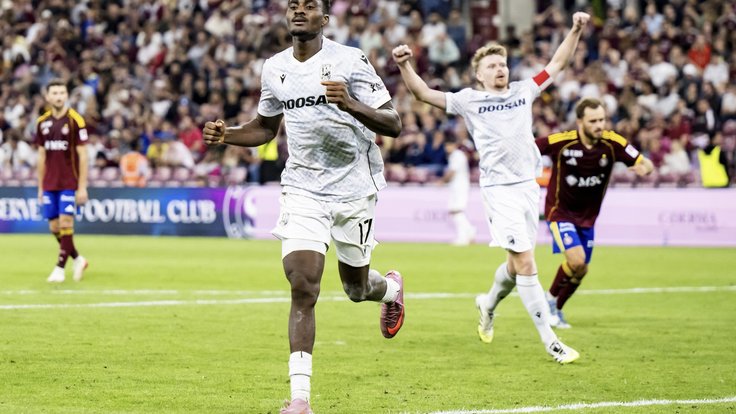 Rafiu Durosinmi proměnil rozhodující penaltu.