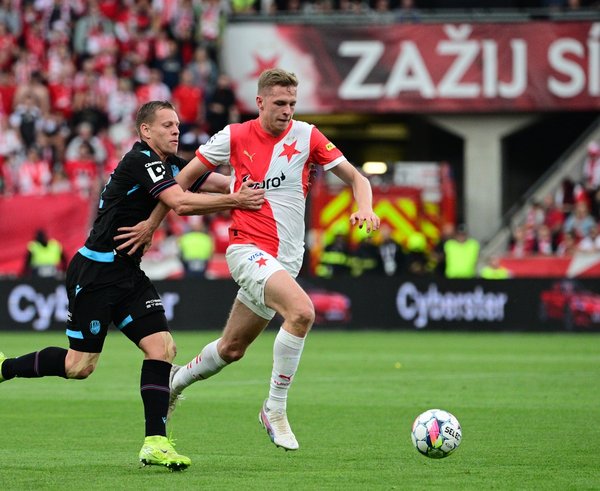 Matěj Vydra v souboji s Davidem Zimou.