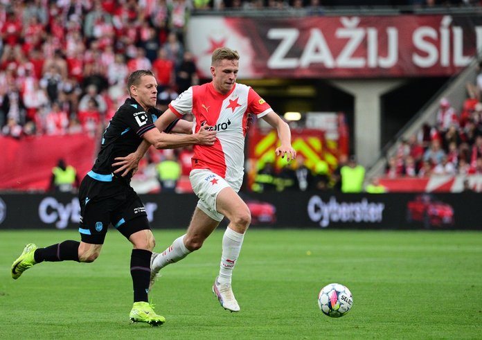 Matěj Vydra v souboji s Davidem Zimou.