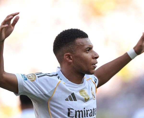 Kylian Mbappé s Realem Madrid vyzve PSG.