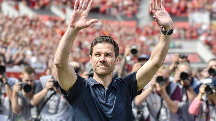 Xabi Alonso opouští Leverkusen.