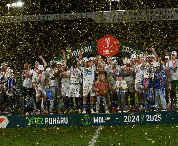 Fotbalisté Sigmy Olomouc ovládli MOL Cup.