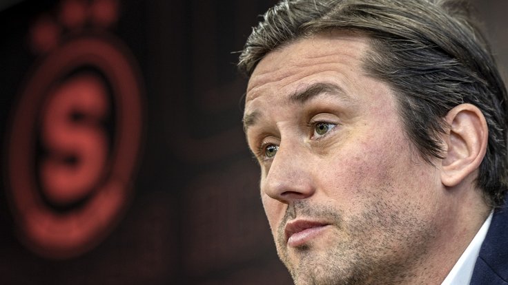 Tomáš Rosický zůstává v managementu Sparty.