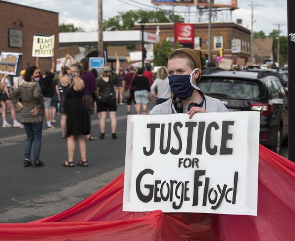 Foto z protestů za George Floyda