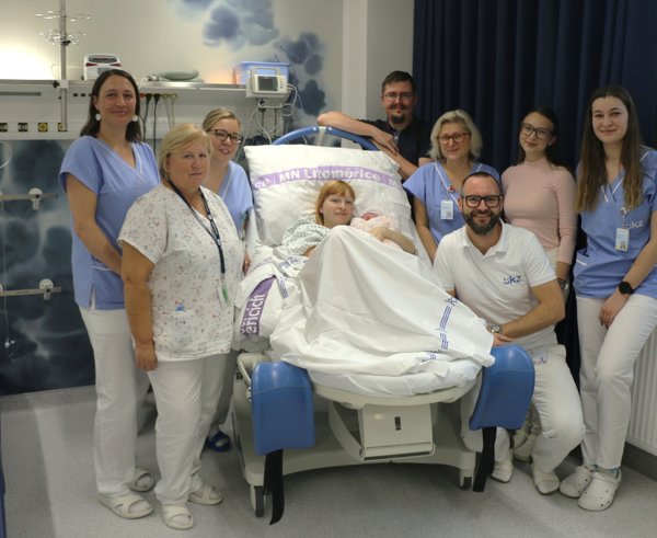 Prvn_miminko_v_modernizovan_porodnici_nlt