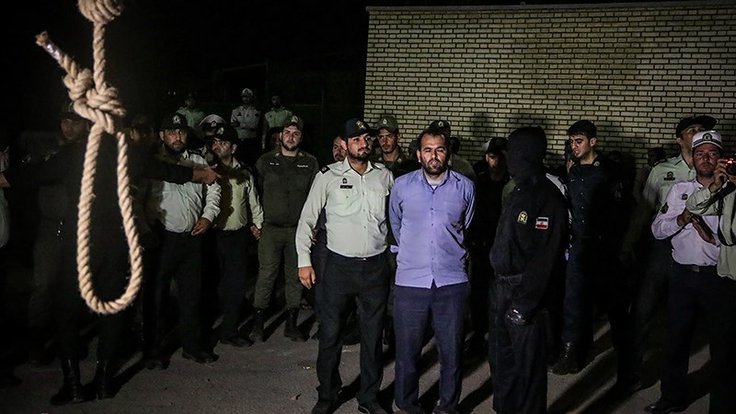 Public_execution_of_Esmail_Jafarzadeh_(10)