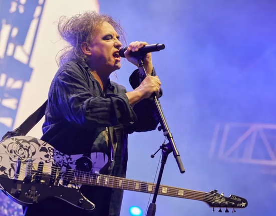 Robert-Smith-of-The-Cure-2023-riot-fest-3456-billboard-1548