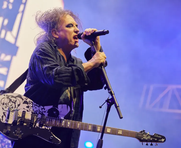 Robert-Smith-of-The-Cure-2023-riot-fest-3456-billboard-1548