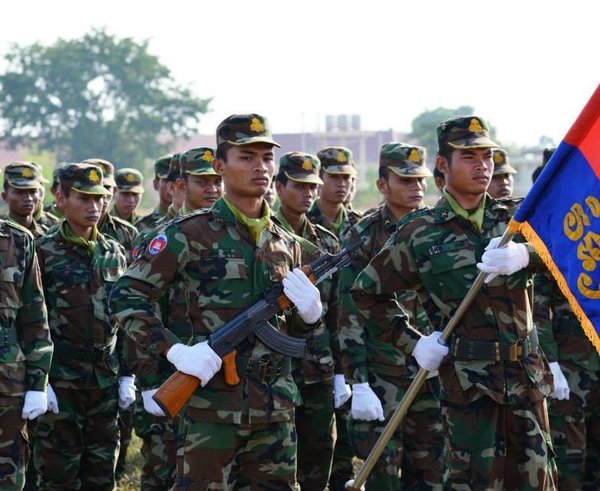 Royal_Cambodian_Army_soldiers,_2014