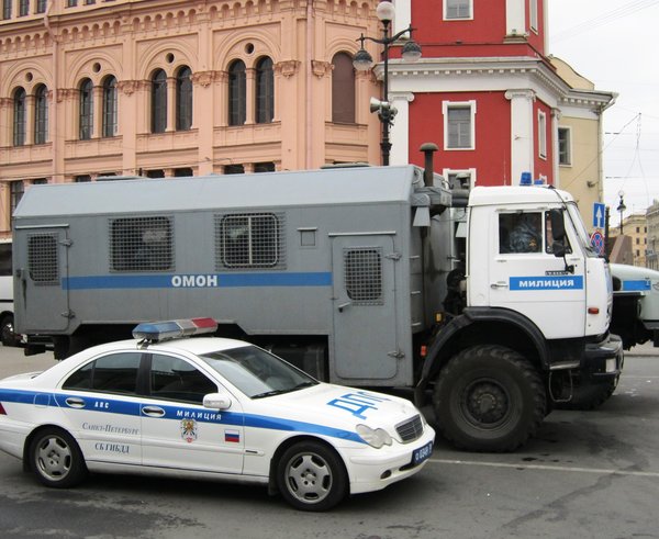 Russia_police_car_07