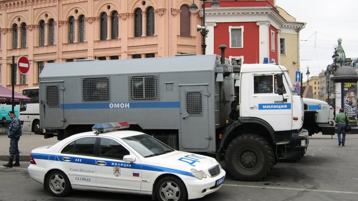 Russia_police_car_07