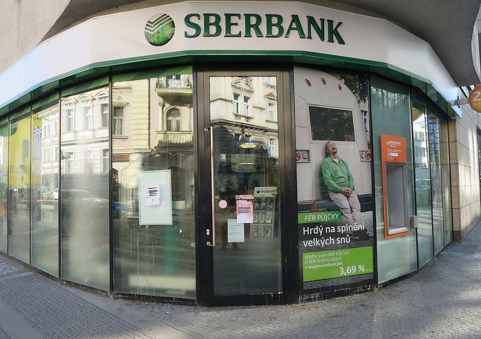 Sberbank_Praha_5,_Smíchov_01