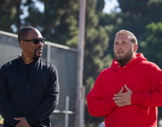 Jonah Hill a Eddie Murphy ve filmu Z jiného těsta.