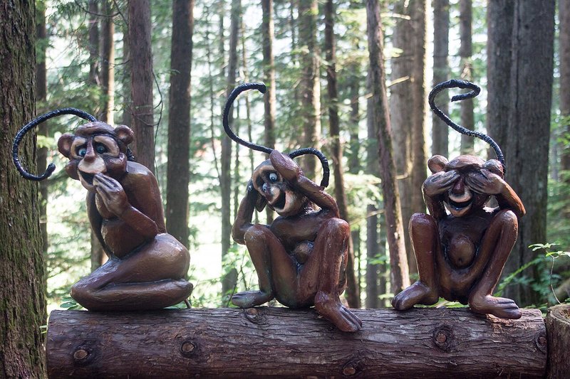 1280px-Three_wise_monkeys_crafted_in_Japan