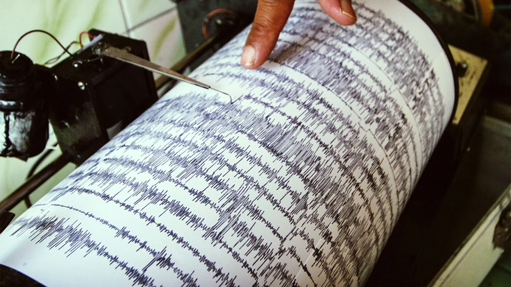 Seismic-wave-data-recorded-by-seismograph-during-earthquake