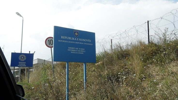 Serbia-Kosovo,_border_on_E80_road