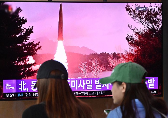 Severní Korea oznámila, že do konce listopadu vypustí na oběžnou dráhu špionážní satelit.