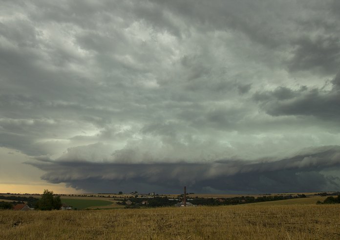 Shelf_Cloud_4_8_2013_(146961335)