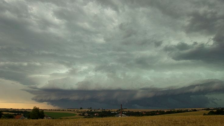 Shelf_Cloud_4_8_2013_(146961335)