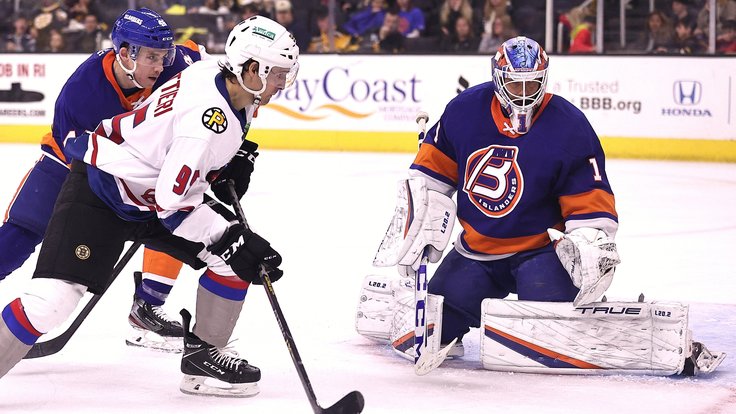 Jakub Škarek v dresu Bridgeport Islanders