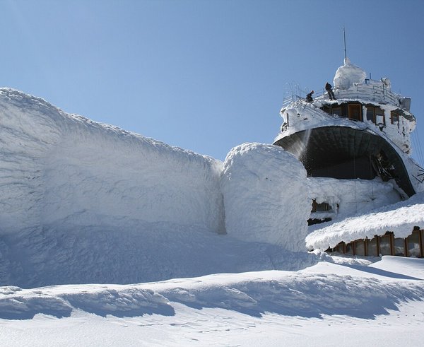 Śnieżka2_-_katastrofa_budowlana_2009