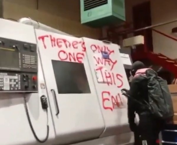 Snímek obrazovky_2-1-2026_94723_x.com