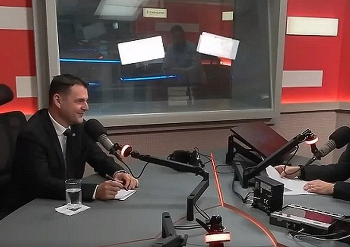 Snímek obrazovky_5-11-2025_132246_x.com