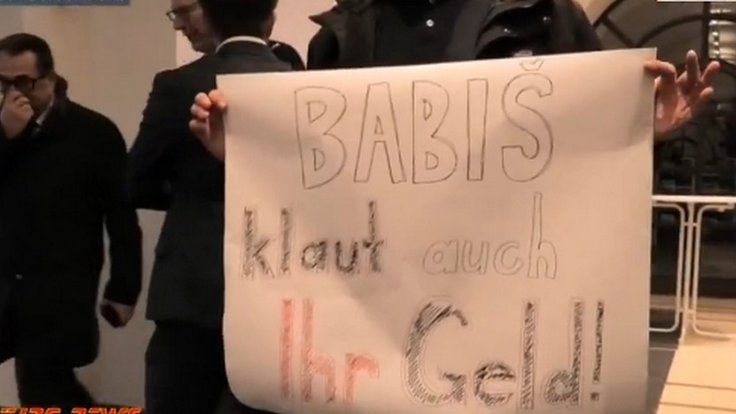 Snímek obrazovky_9-2-2026_154449_x.com