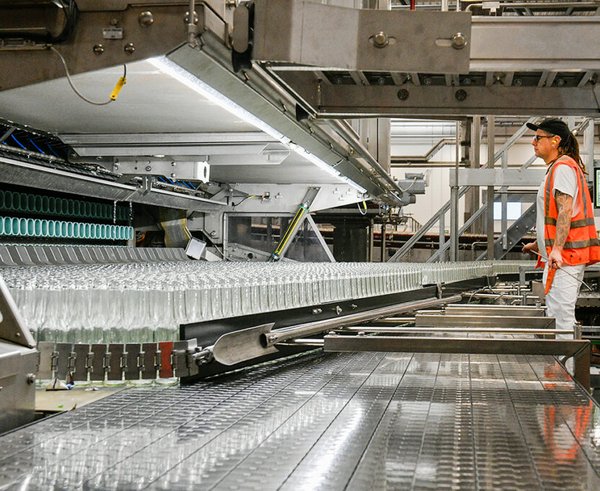 Stáčecí linka Plzeňského Prazdroje