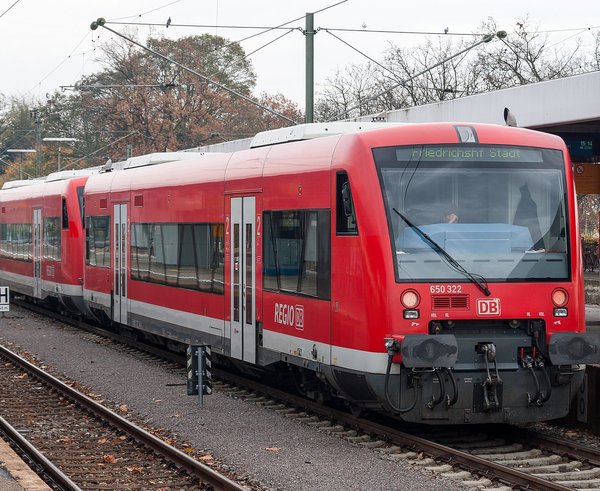 Stadler_Regio-Shuttle_als_DB-Baureihe_650_in_Radolfzell