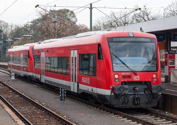 Stadler_Regio-Shuttle_als_DB-Baureihe_650_in_Radolfzell