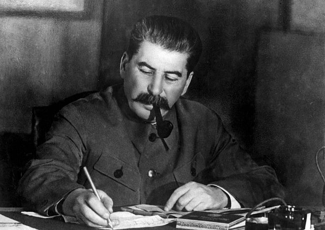 Stalin_in_March_1935