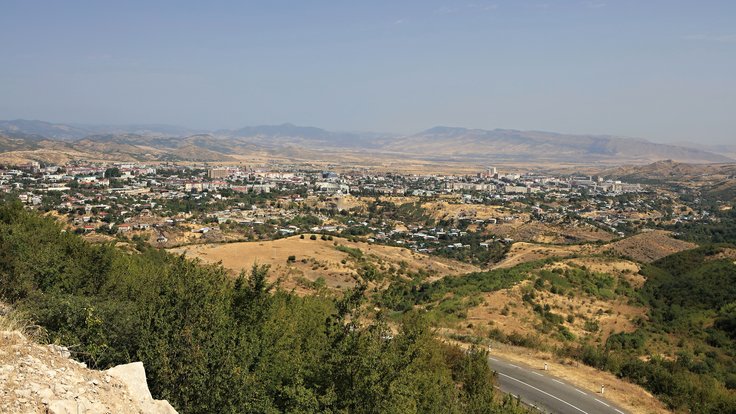 Stěpanakert,_hlavní_město_Náhorního_Karabachu_-_panoramio